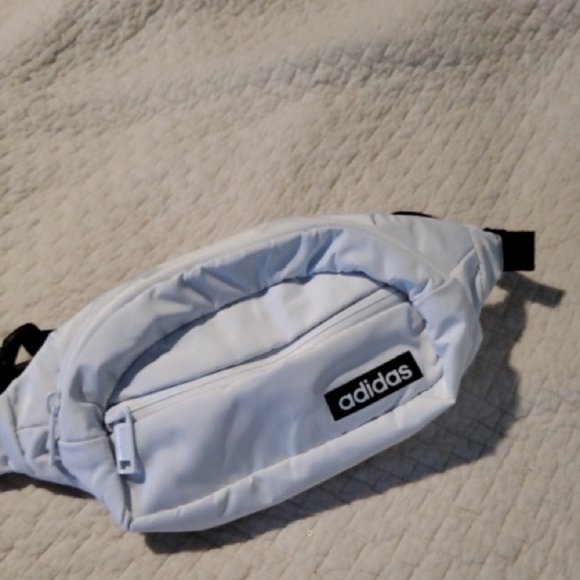 Adidas White Waist Bag, Fannypack,NWOT - Picture 6 of 6